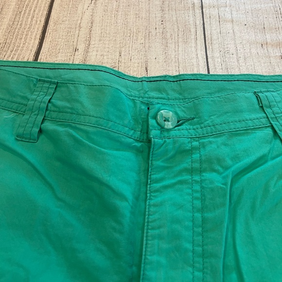 Men's Green Shorts Columbia inseam 7.5 - Picture 2 of 5